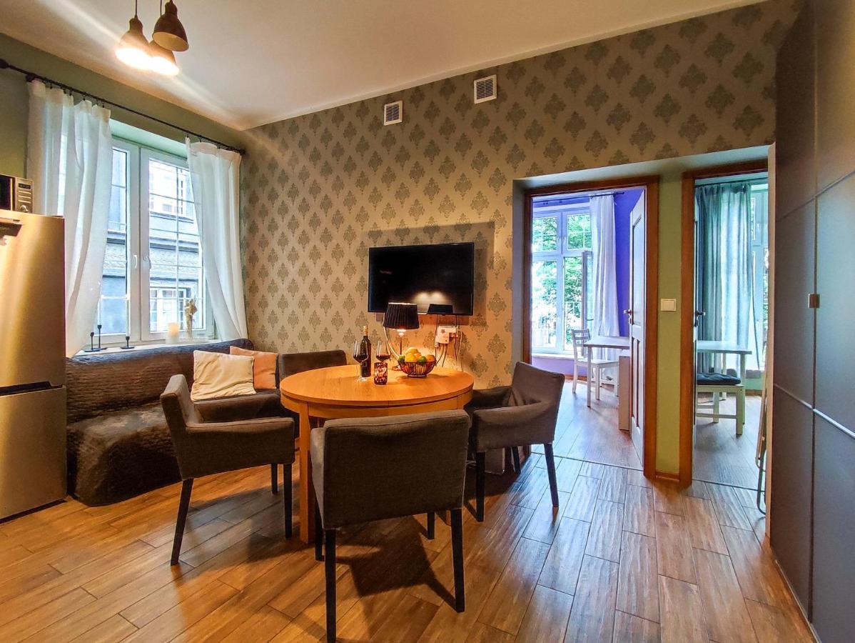 Apartment Quiet Hideaway In Center Gdansk